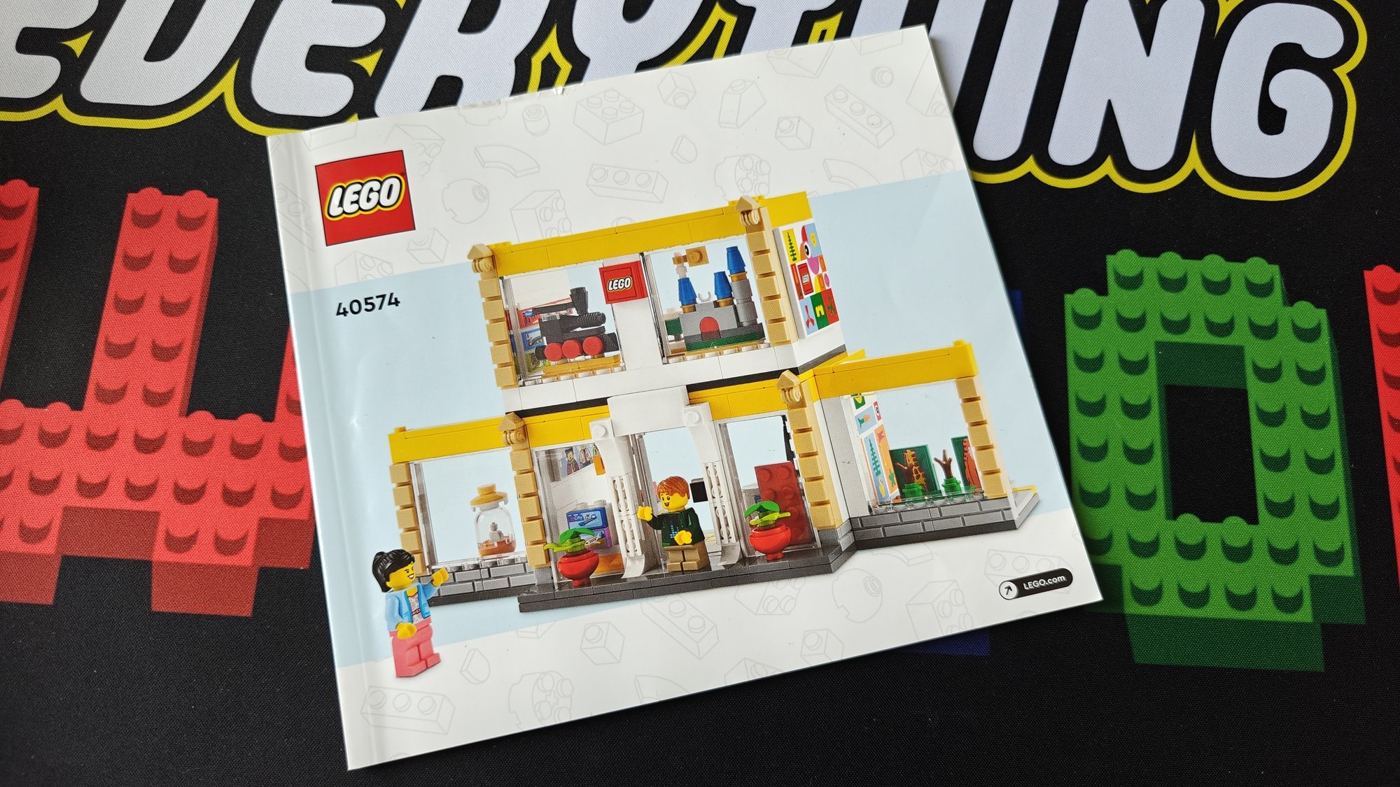 Foto del libretto numero 40574 con il nome LEGO Brand Store (Negozio di Marca LEGO)