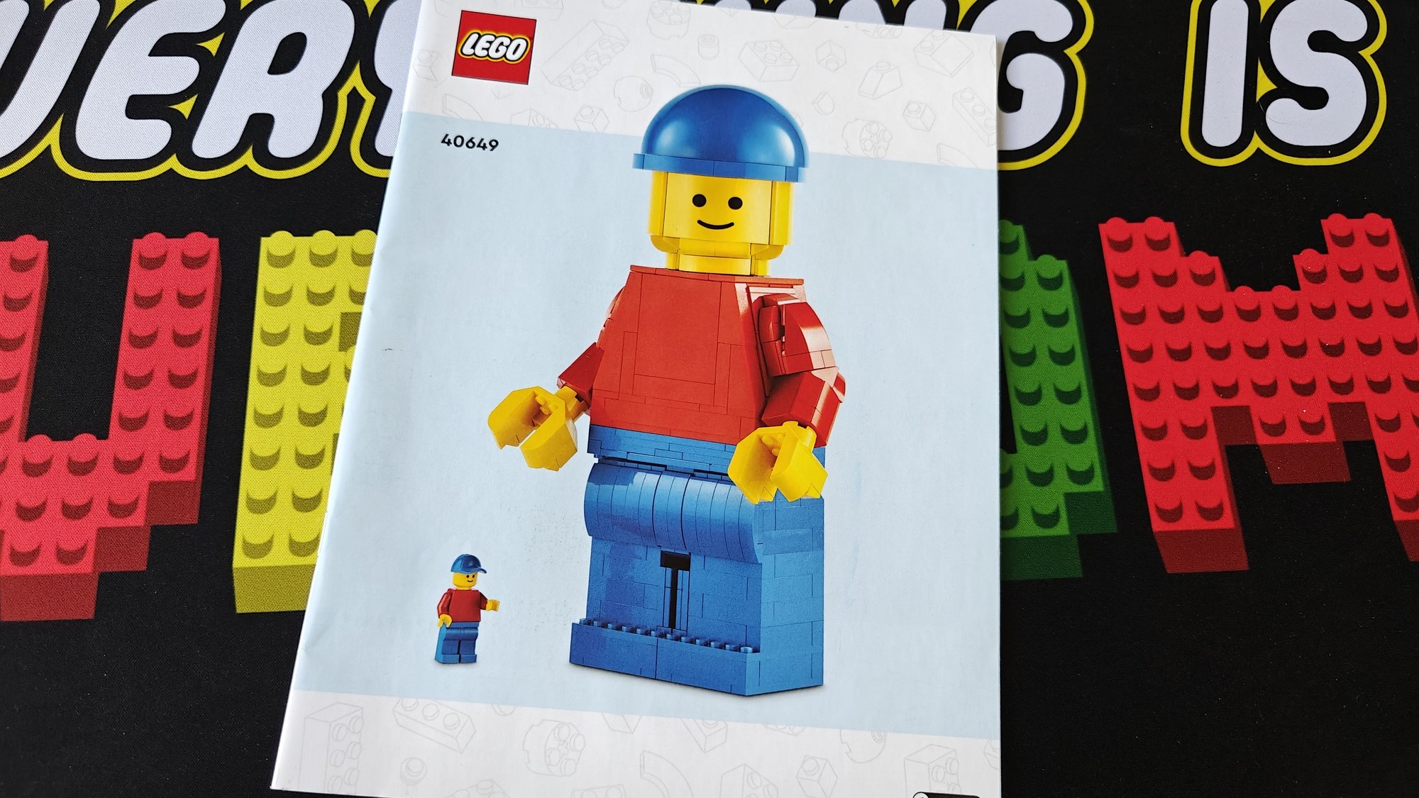Photo of booklet number 40649 with name Up-Scaled LEGO Minifigure