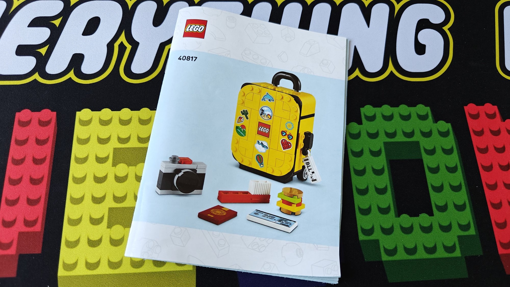 Photo of booklet number 40817 with name Yellow Travel Suitcase