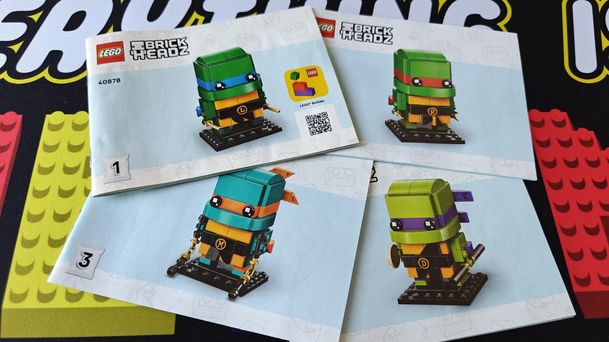 Foto do livreto número 40878 com o nome Teenage Mutant Ninja Turtles Figures (Figuras das Tartarugas Ninja)