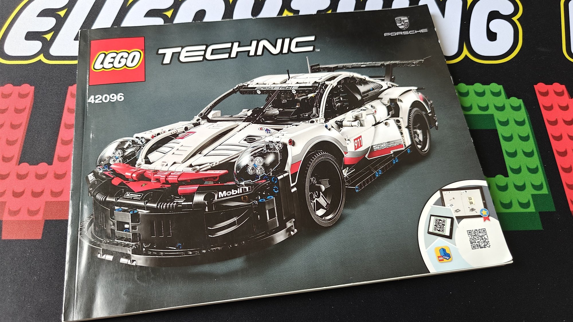Photo of booklet number 42096 with name Porsche 911 RSR