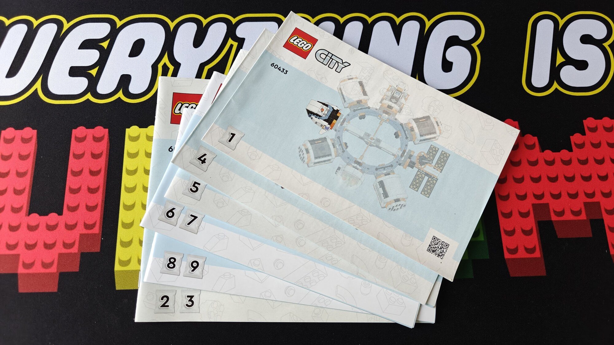 Foto do livreto número 60433 com o nome Modular Space Station (Estação Espacial Modular)