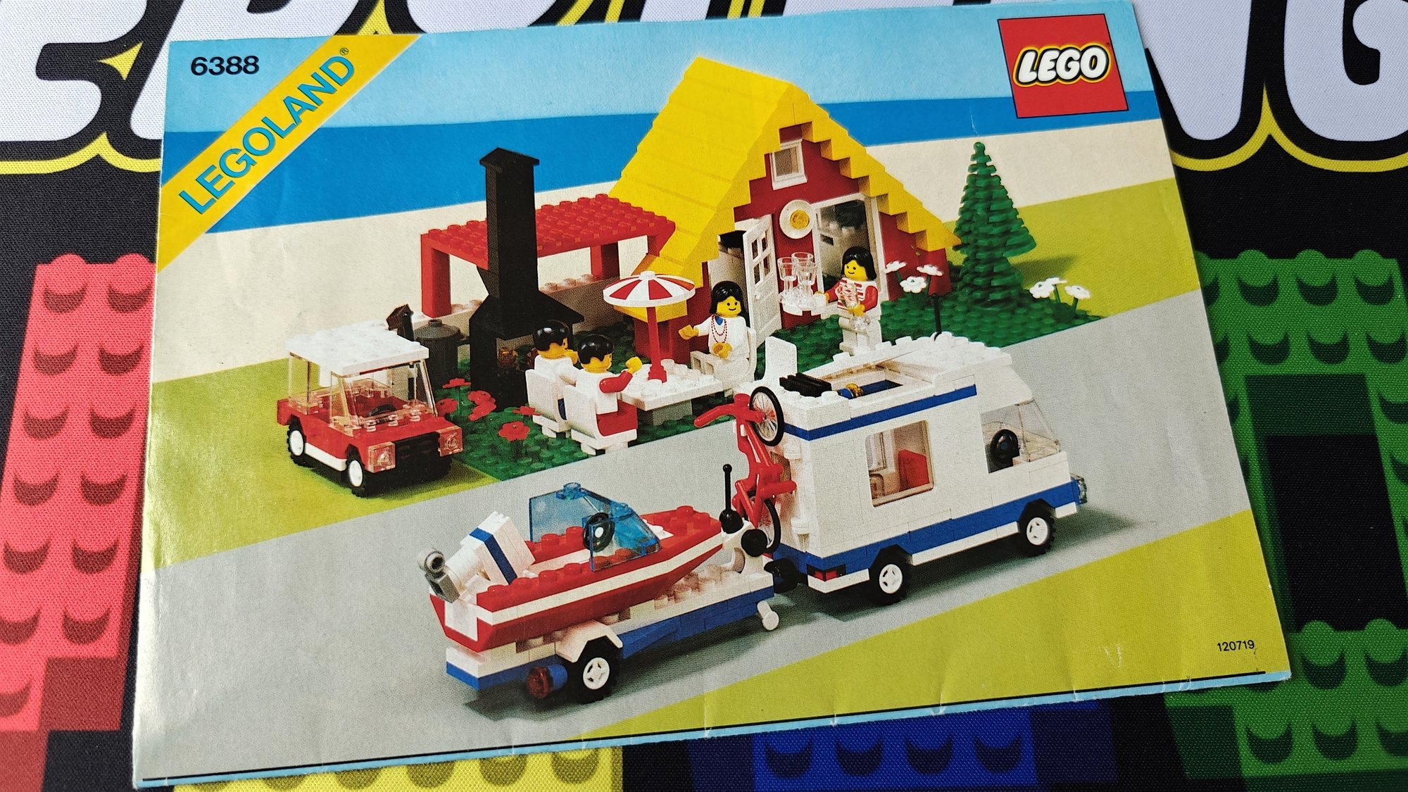 Photo of booklet number 6388 with name Holiday Home with Camper