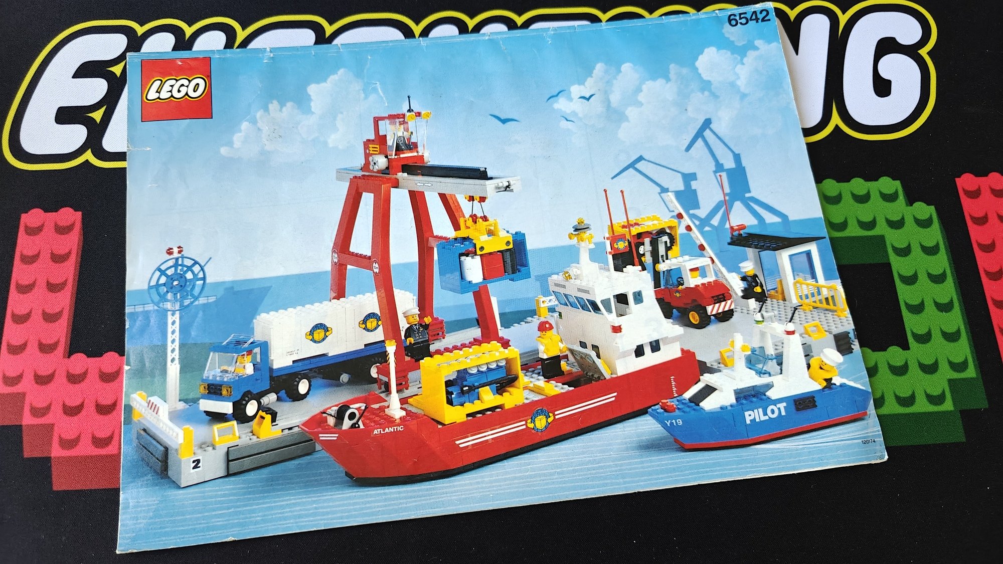 Foto del libretto numero 6542 con il nome Launch & Load Seaport (Porto di Lancio & Carico)