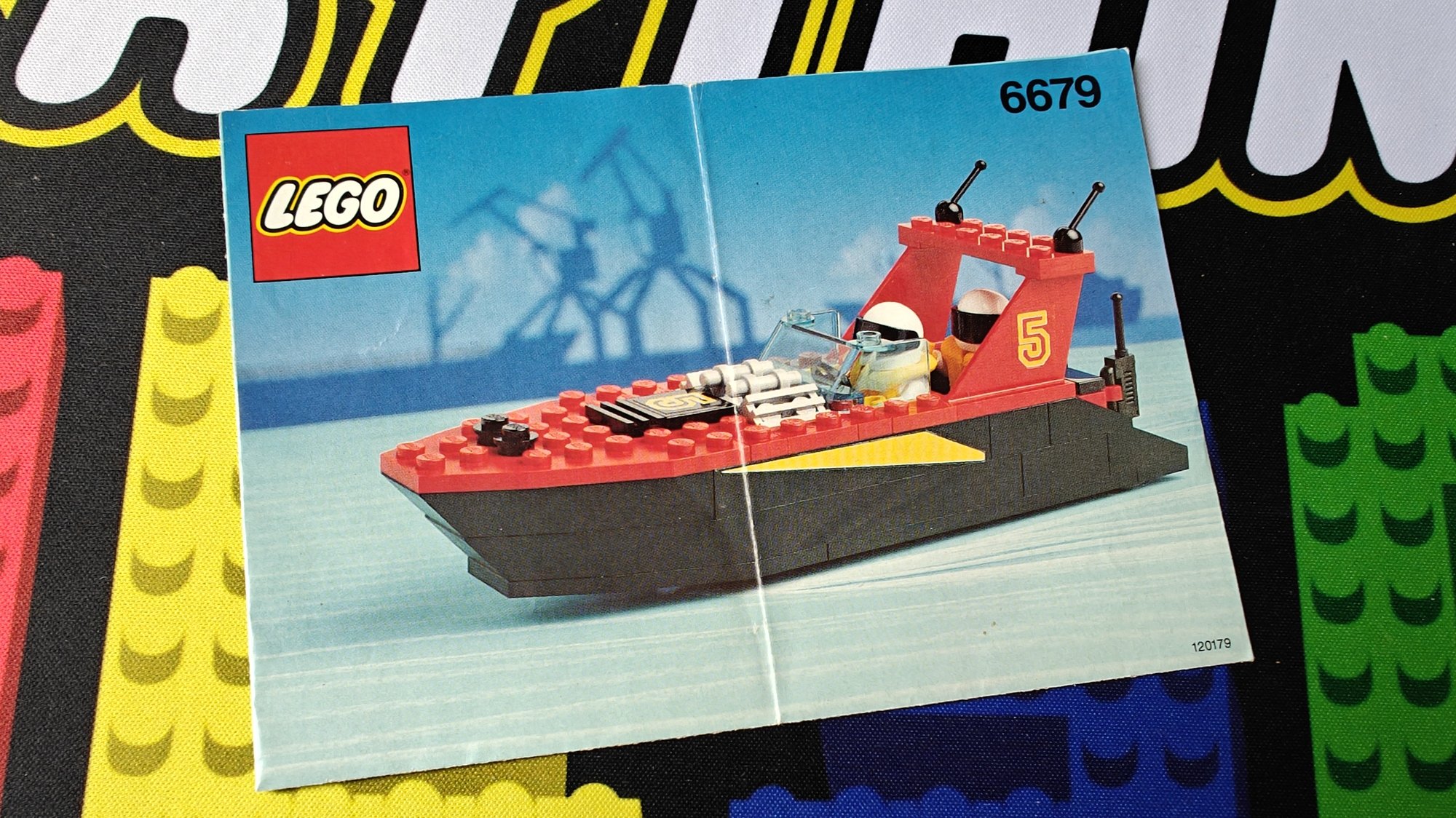 Photo of booklet number 6679 with name Dark Shark