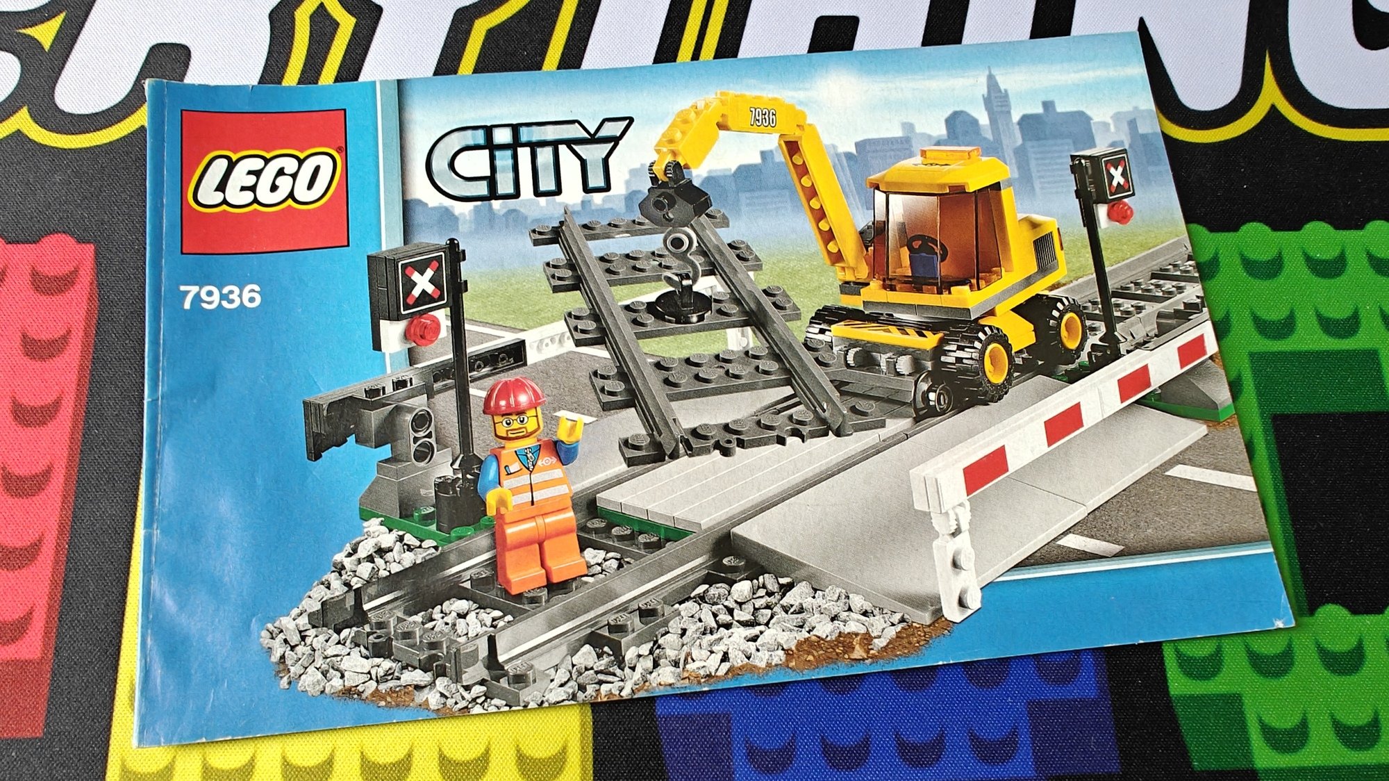 Photo of booklet number 7936 with name Level Crossing